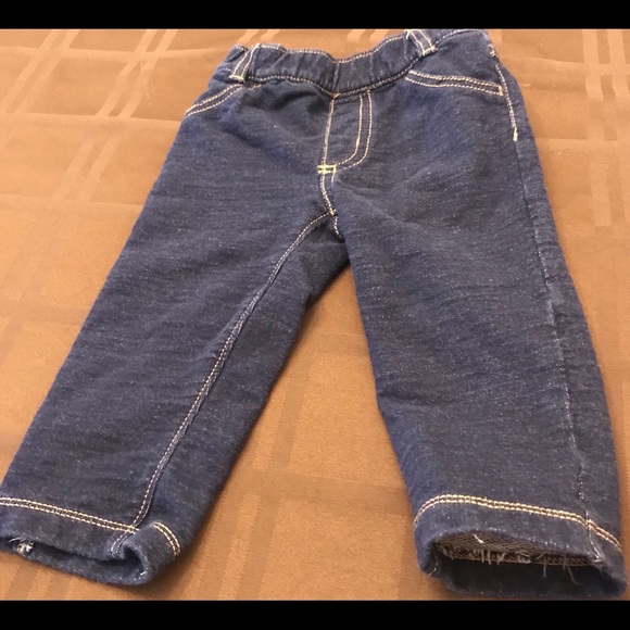 Carter’s 12 M Boy Blue Jeans - Picture 1 of 3